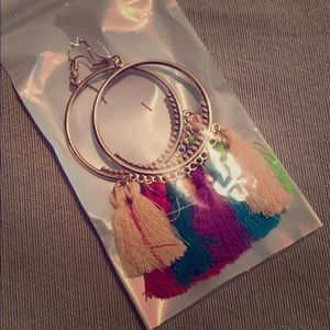 BNIP Tassel earrings